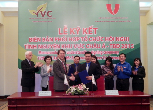 Ký kết biên bản phối hợp tổ chức Hội nghị tình nguyện khu vực châu Á - TBD lần thứ 15 - năm 2015 tại Việt Nam